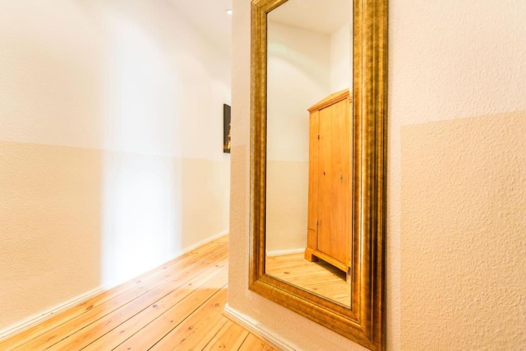 Zentrale Altbauwohnung Im Helmholtzkiez Berlin Zewnętrze zdjęcie