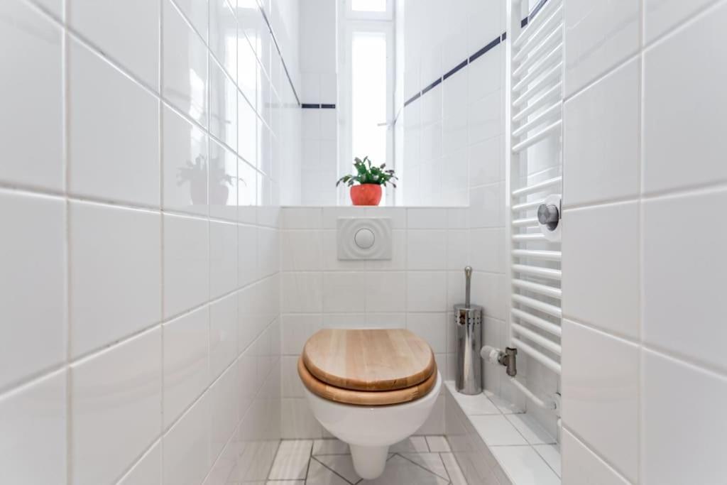 Zentrale Altbauwohnung Im Helmholtzkiez Berlin Zewnętrze zdjęcie