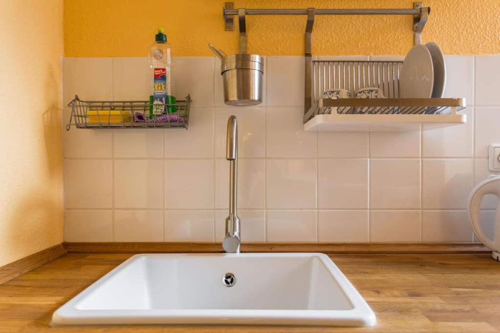 Zentrale Altbauwohnung Im Helmholtzkiez Berlin Zewnętrze zdjęcie
